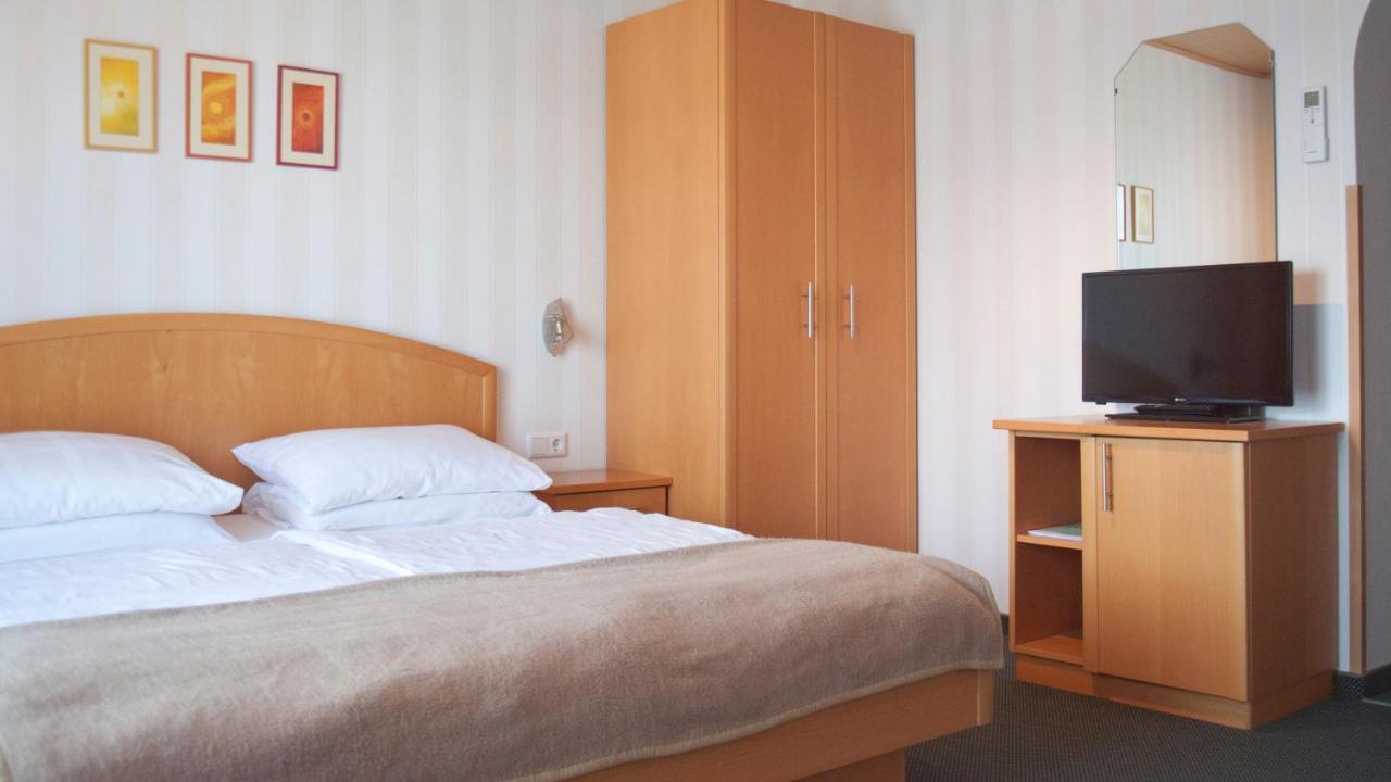 Bed and Breakfast Gastehaus Moser Podersdorf am See Exterior foto